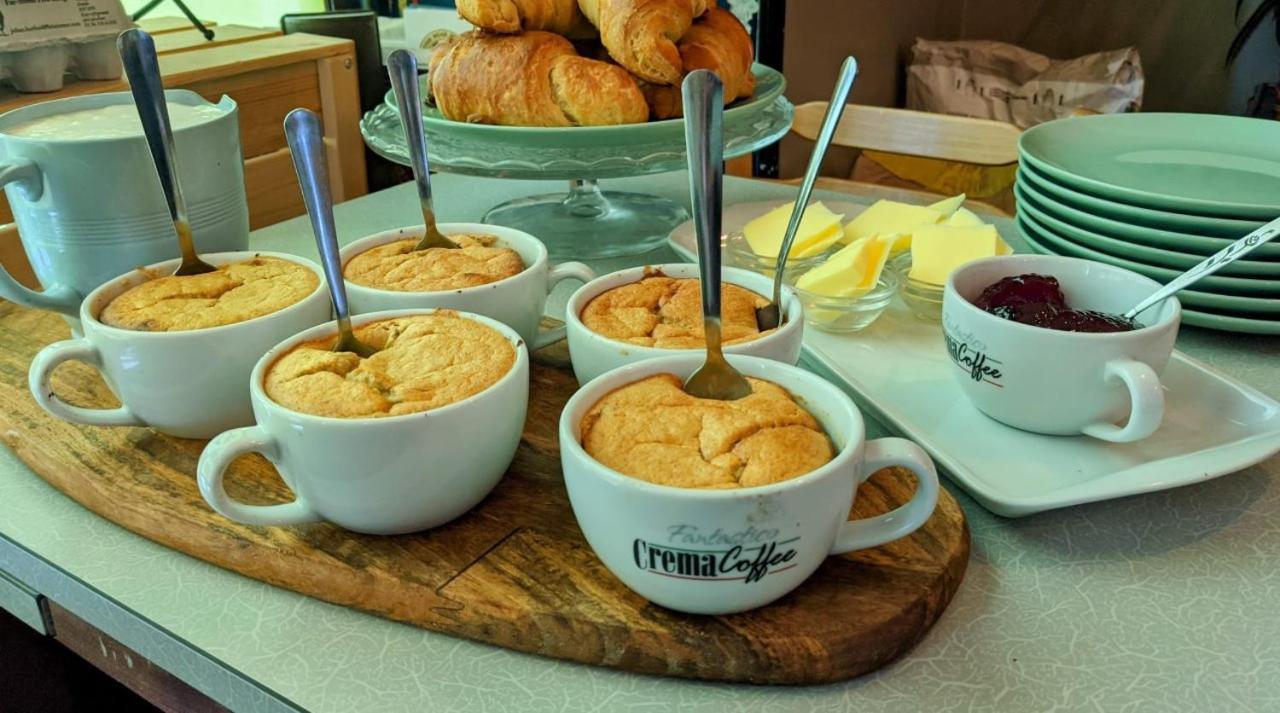 The Bear Bread Bakery B&B, Ensuite Rooms Above The Bakery, Colyton Exteriör bild
